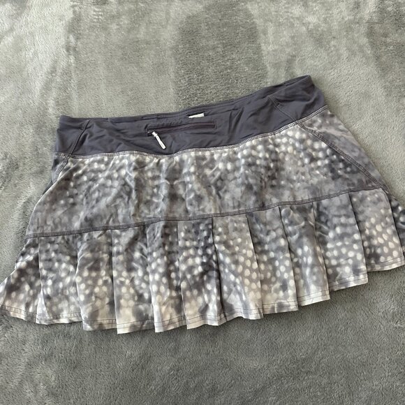 Lululemon Run Speed Skirt Skort Women's size 10 Shorts Gray Pattern Tennis - Picture 3 of 8